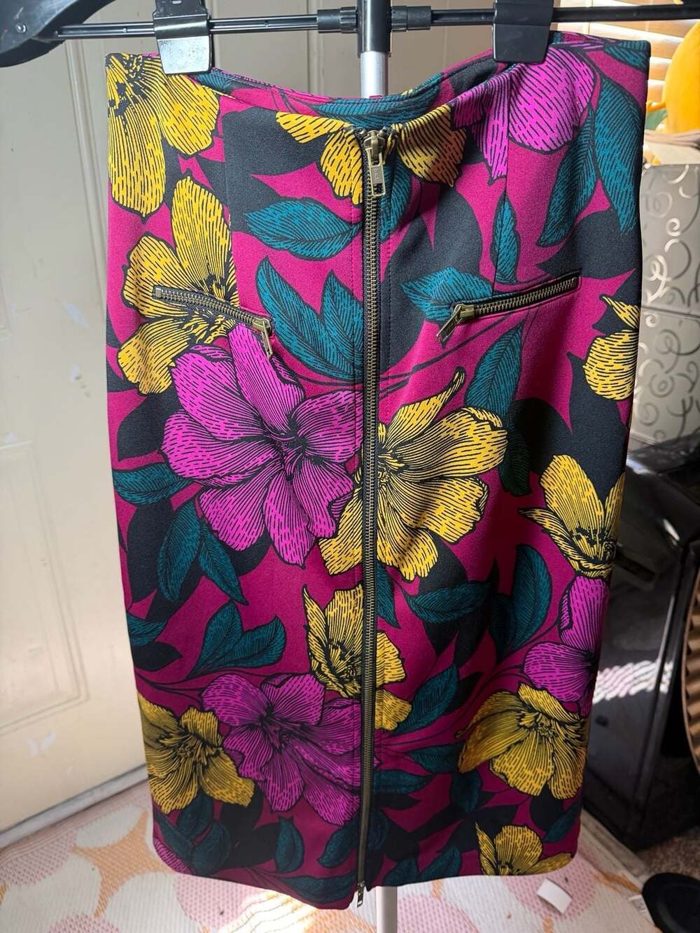Worthington Bold Women's Yellow Purple Black Floral Midi Pencil Zip Skirt Size 6